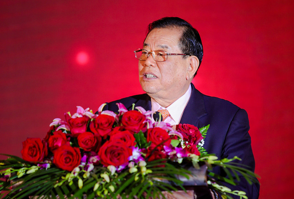 德業(yè)人將用心堅(jiān)守使命,<br>為實(shí)現(xiàn)夢想不懼櫛風(fēng)沐雨、砥礪前行。